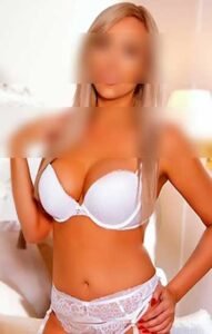 Cute Call Girls DLF City Phase 5 Gurgaon